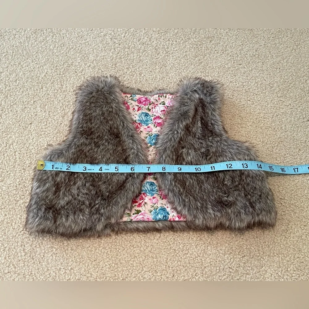 Faux Fur Vest w/ Floral Lining - Toddler - Size: Small 4